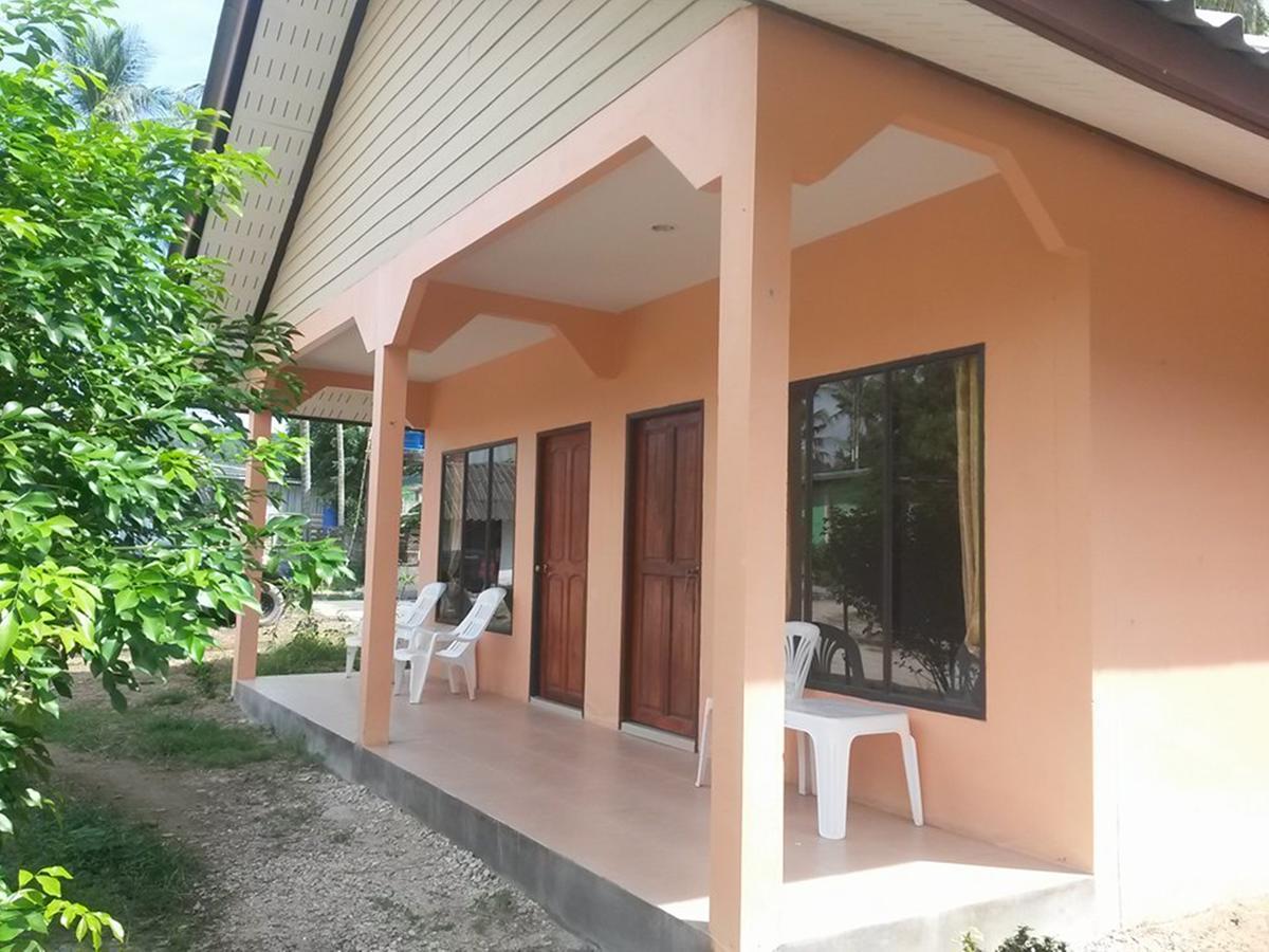 Monkey House Hotel Koh Lanta Exterior photo